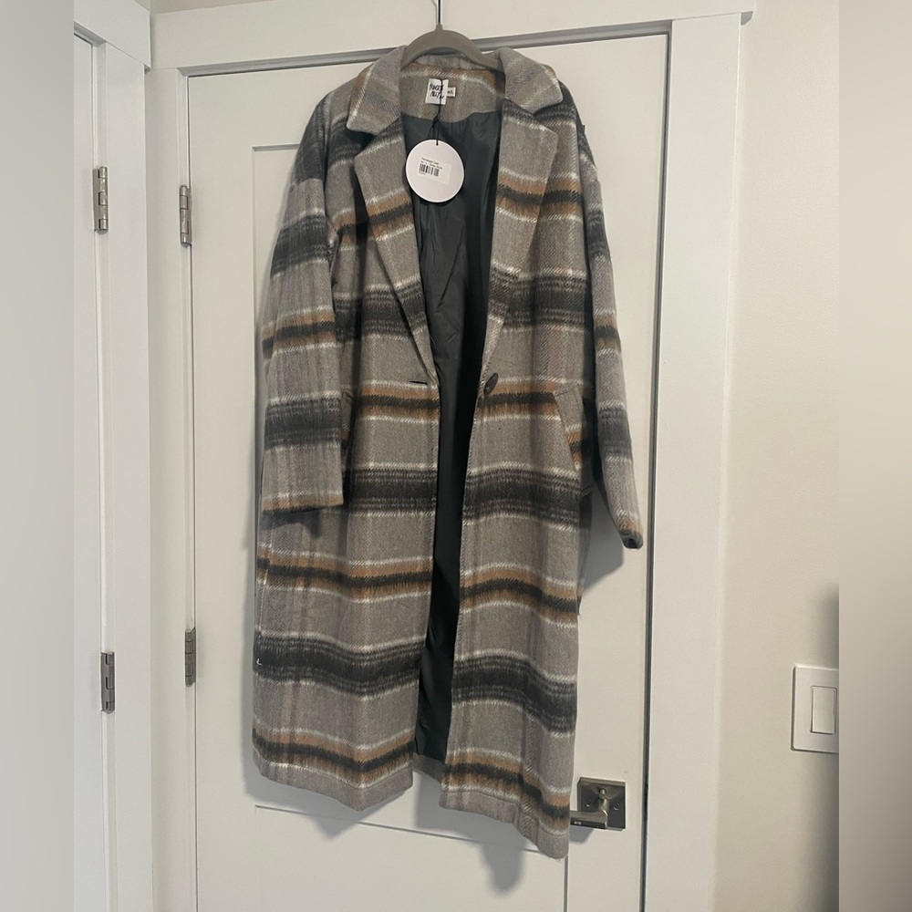 NWT - NEW Princess Polly gray plaid trench coat, size M/L